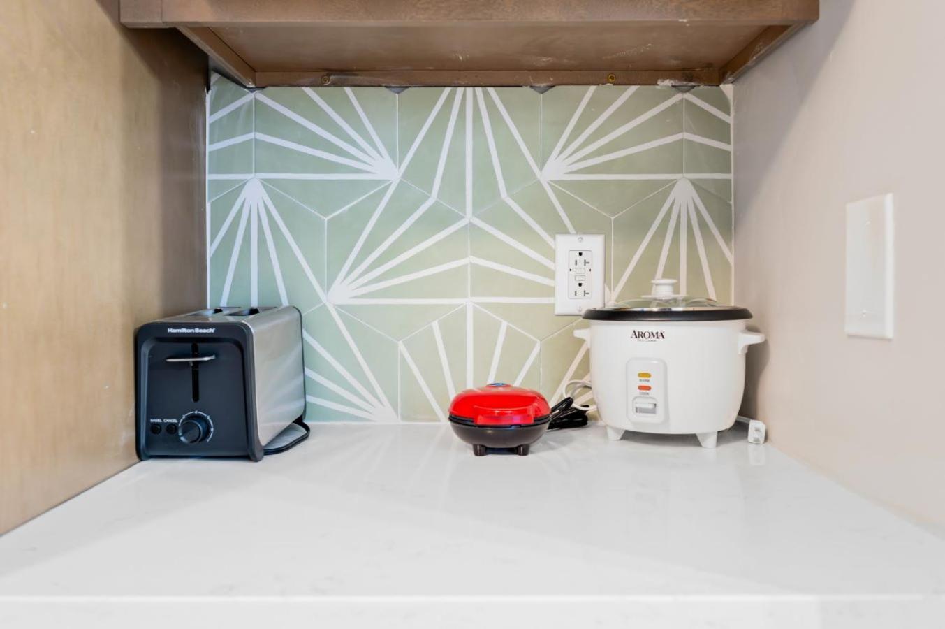 5Min To River Street, Dt - Spacious - Free Parking Savannah Bagian luar foto
