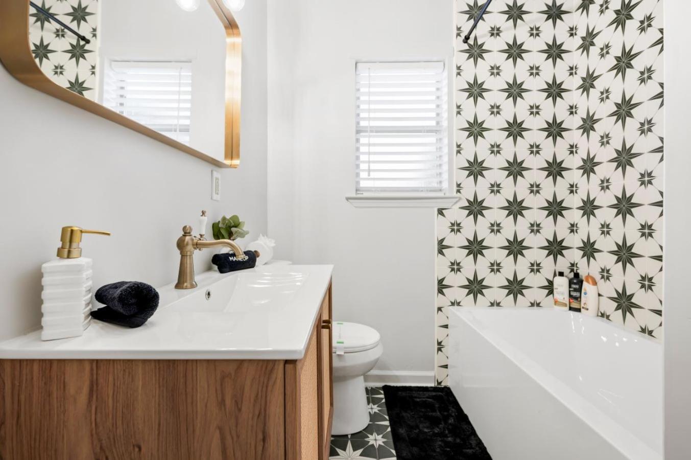 5Min To River Street, Dt - Spacious - Free Parking Savannah Bagian luar foto