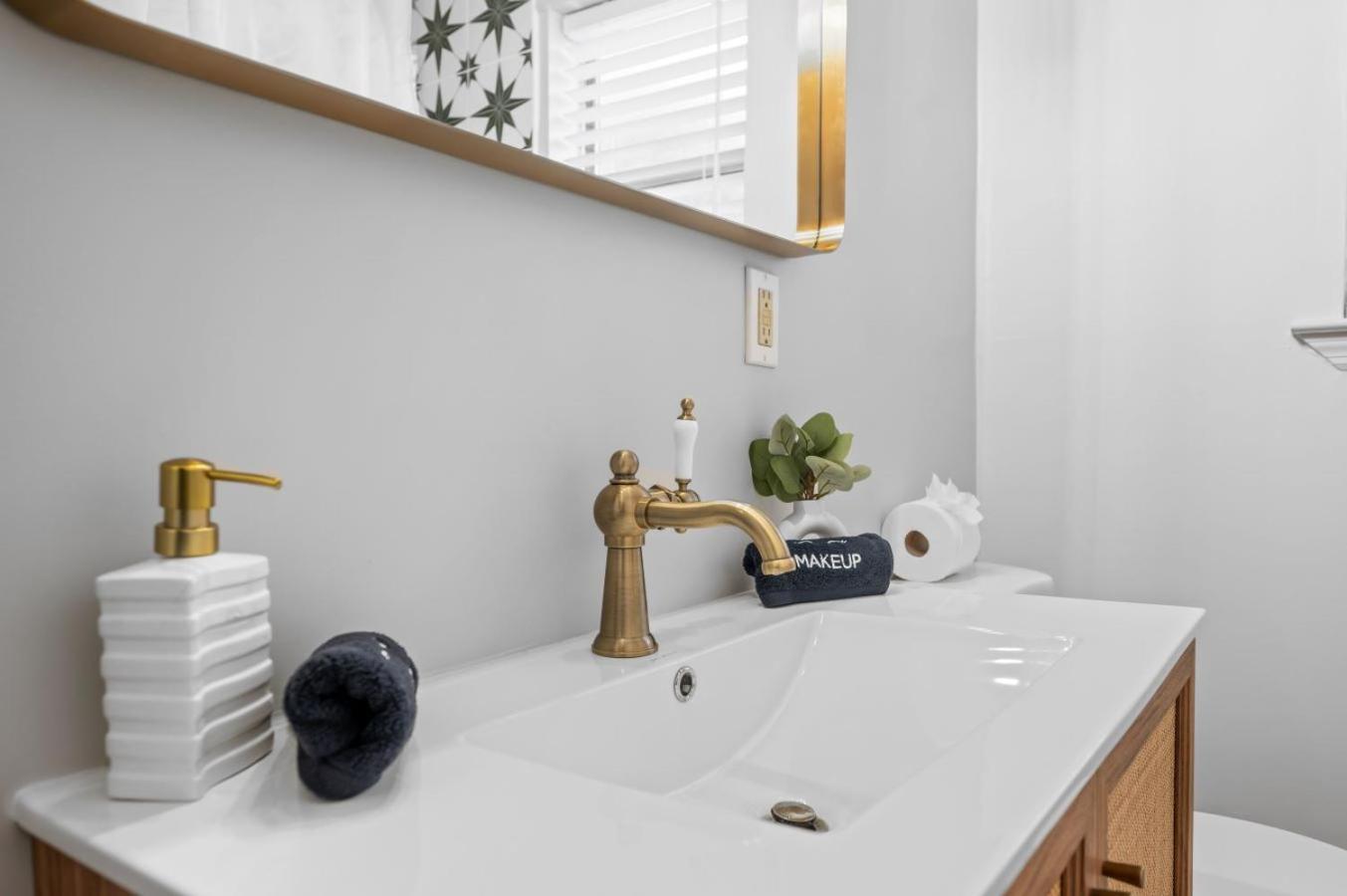 5Min To River Street, Dt - Spacious - Free Parking Savannah Bagian luar foto